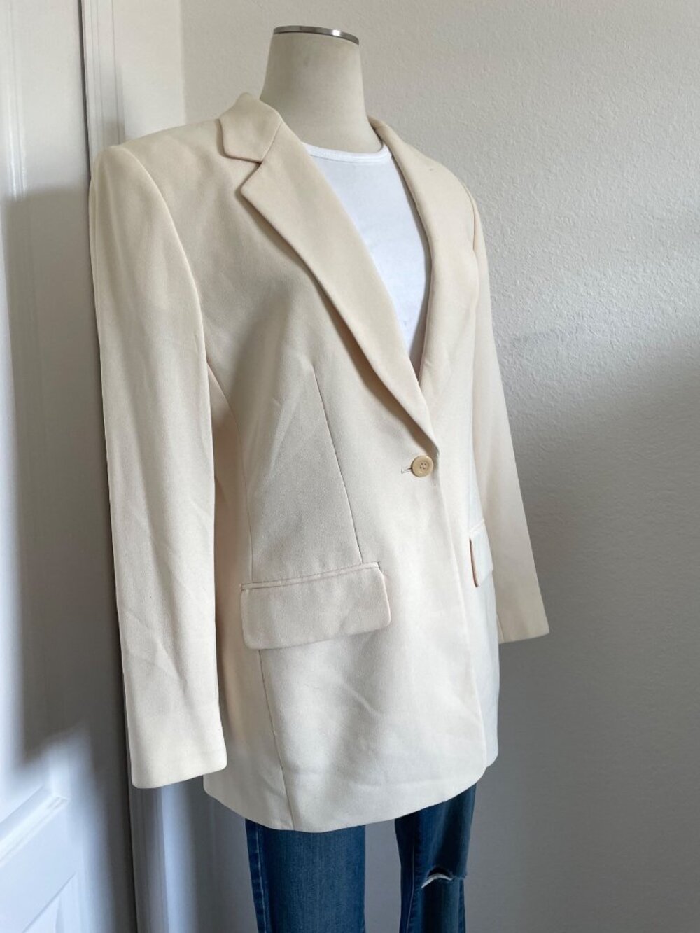 Vintage 1990s Liz Claiborne Classics Structured Cream Blazer Size 10 - Picture 7 of 14